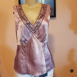 Like-New Sexy V v-neckline Sleeveless Top
